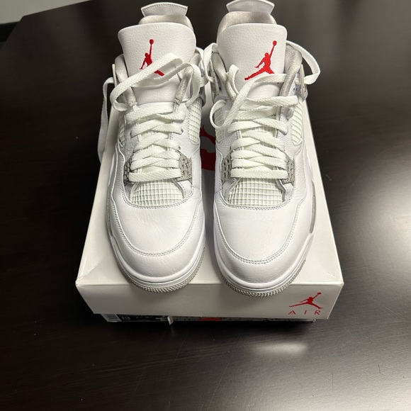 NEW Air Jordan Retro 4 - Picture 1 of 5